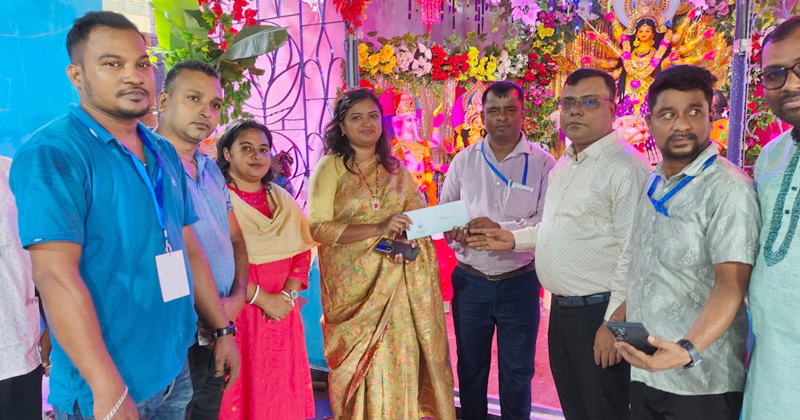 বিশ্বনাথ পৌরসভার ৭টি পূজা মণ্ডপে প্রশাসকের অনুদান
