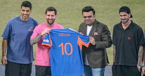 মেসিকে টি-টোয়েন্টি বিশ্বকাপের আমন্ত্রণ দিলেন আইসিসি চেয়ারম্যান