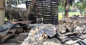 বিশ্বনাথে আগুনে পুড়ে ছাই ব্যবসায়ীর বসতঘর