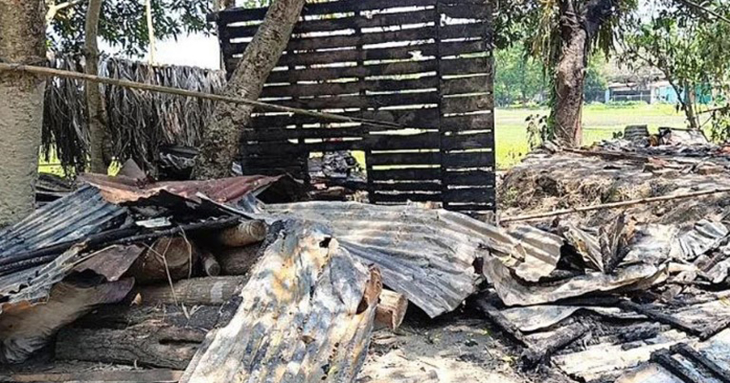 বিশ্বনাথে আগুনে পুড়ে ছাই ব্যবসায়ীর বসতঘর