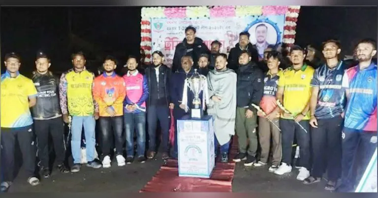 বিশ্বনাথে উন্মোচিত হলো ২৯তম টি-টুয়েন্টি ক্রিকেট লীগের ট্রফি