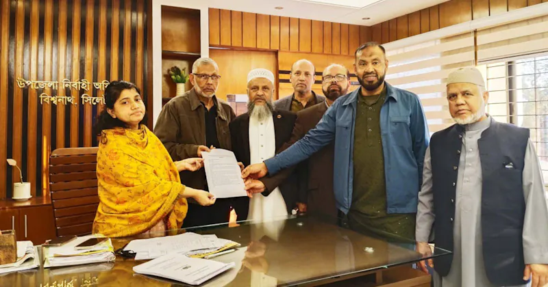 বিশ্বনাথ পৌরশহরের আবর্জনা ও যানজট নিরসনে ৭ দফা দাবিতে প্রবাসীদের স্মারকলিপি